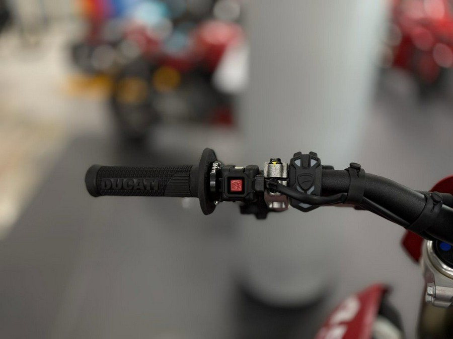 2026 Ducati Desmo450 MX