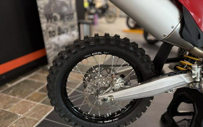 2026 Ducati Desmo450 MX