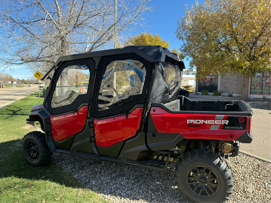 2025 Honda Pioneer 1000-6 Deluxe Crew