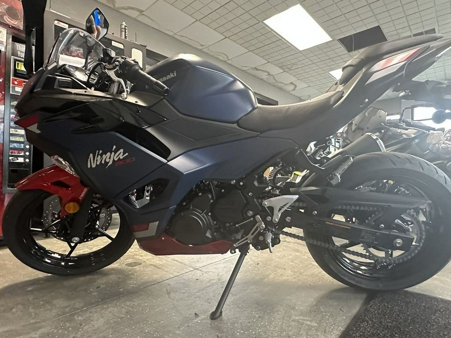 2026 Kawasaki Ninja® 500 ABS