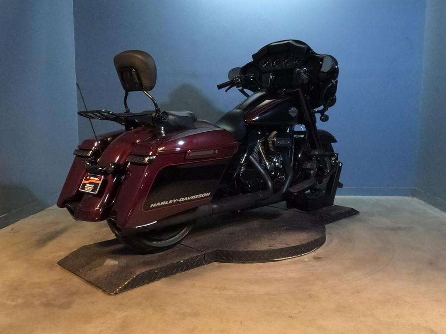 2022 Harley-Davidson Street Glide Special Midnight Crimson/Vivid Black