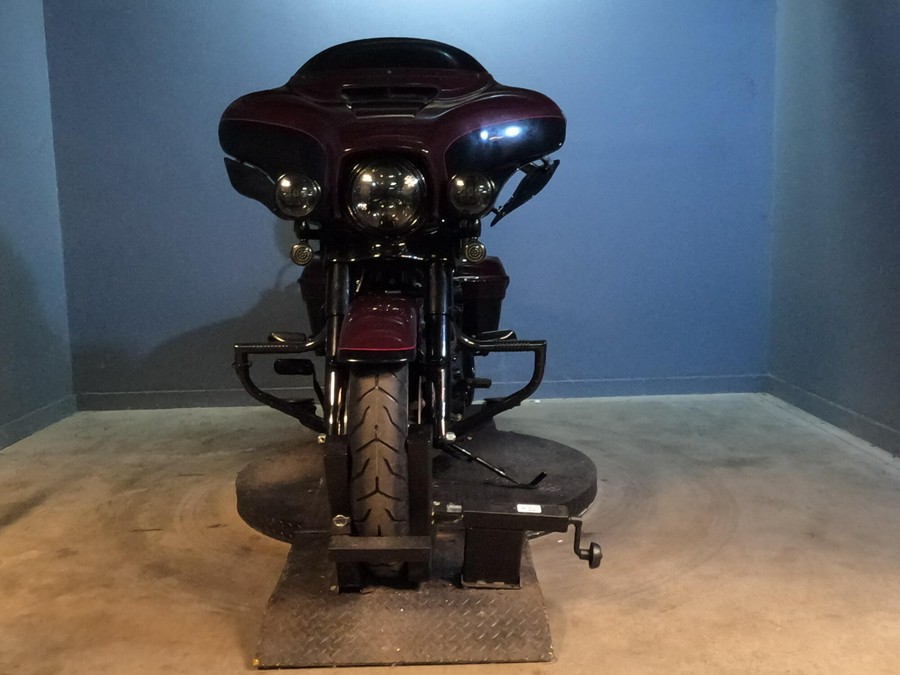 2022 Harley-Davidson Street Glide Special Midnight Crimson/Vivid Black