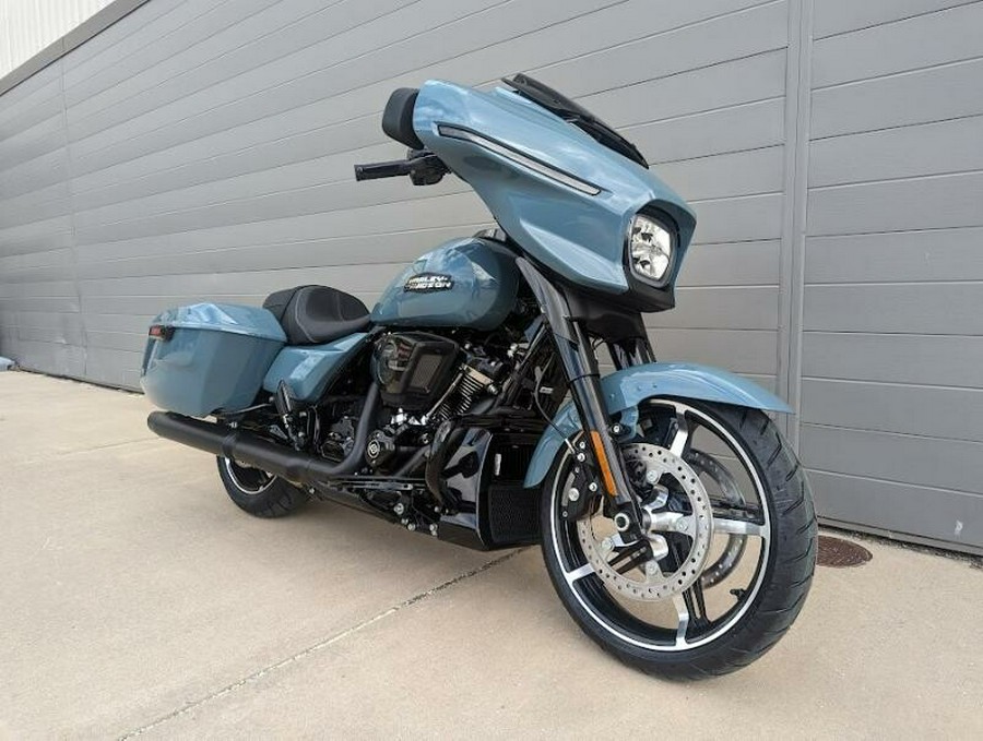 2024 Harley-Davidson Street Glide® Sharkskin Blue