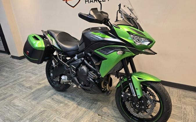 2022 Kawasaki Versys® 650 Candy Lime Green/Metallic Flat Spark Black/Metallic Spark Black