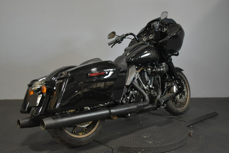 2022 Harley-Davidson Road Glide ST Vivid Black
