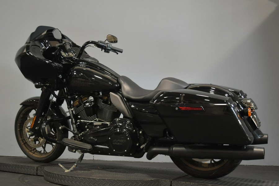 2022 Harley-Davidson Road Glide ST Vivid Black