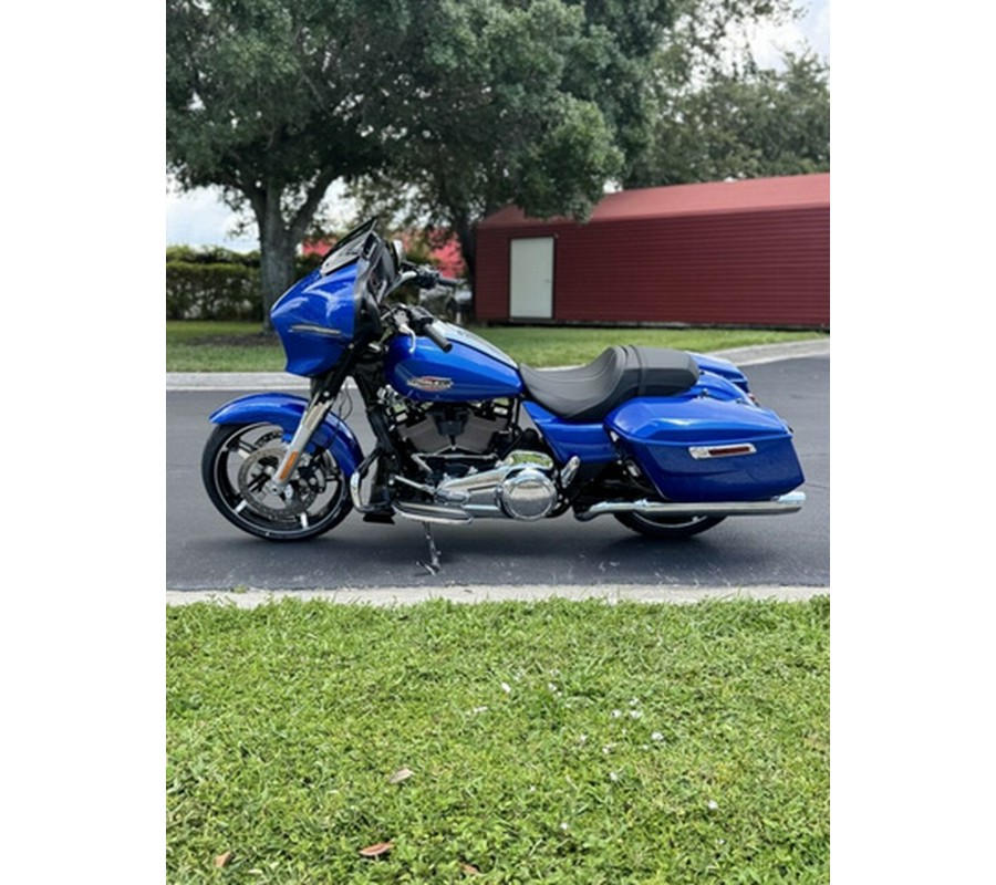 2025 Harley-Davidson FLHX - Street Glide