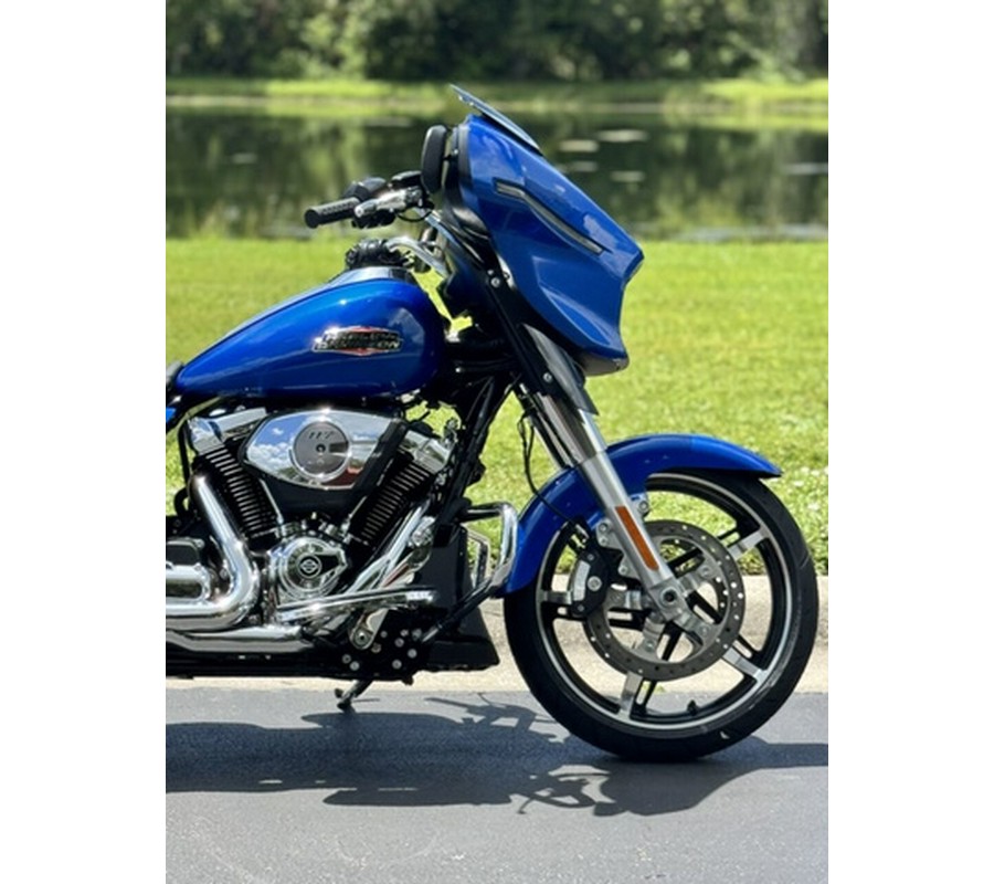 2025 Harley-Davidson FLHX - Street Glide