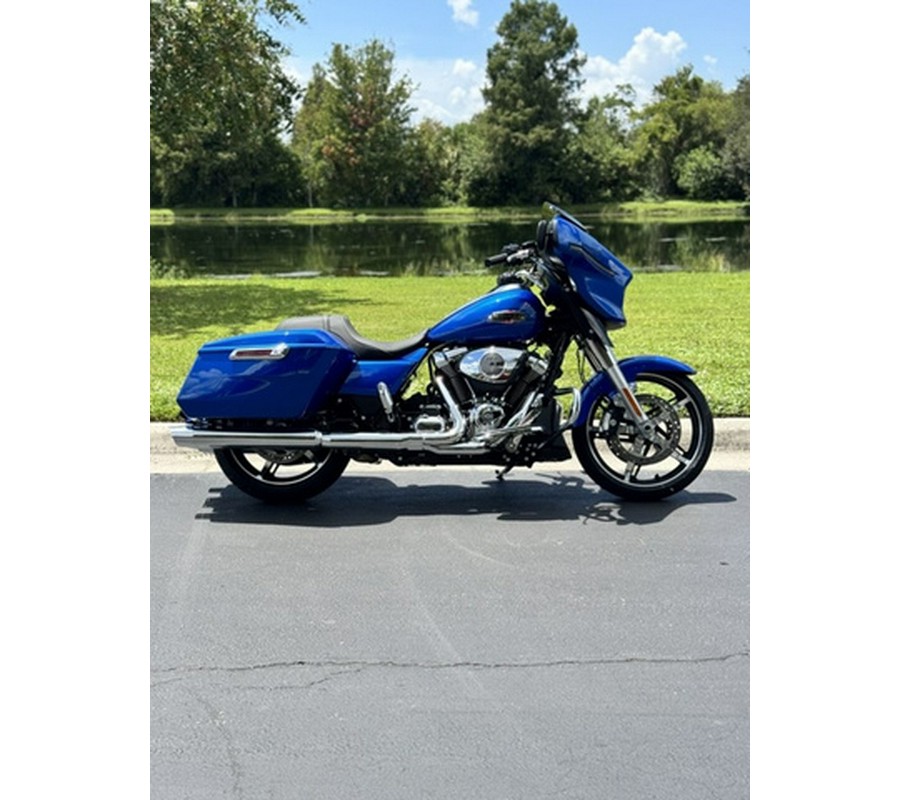 2025 Harley-Davidson FLHX - Street Glide