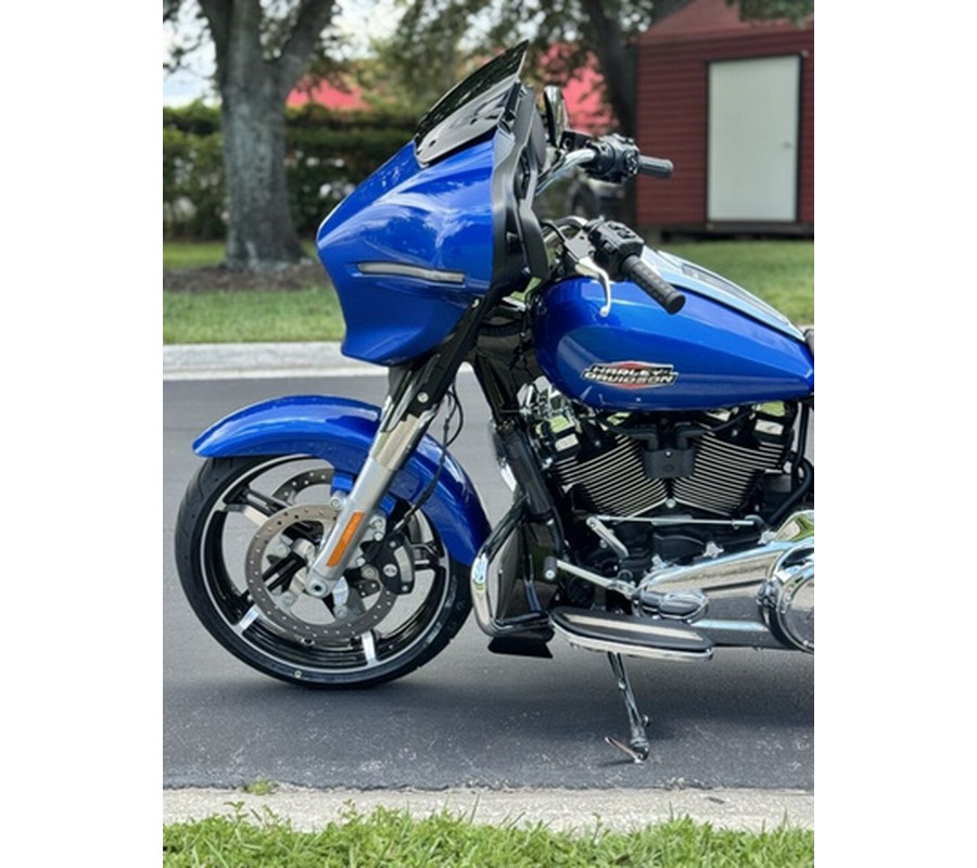 2025 Harley-Davidson FLHX - Street Glide