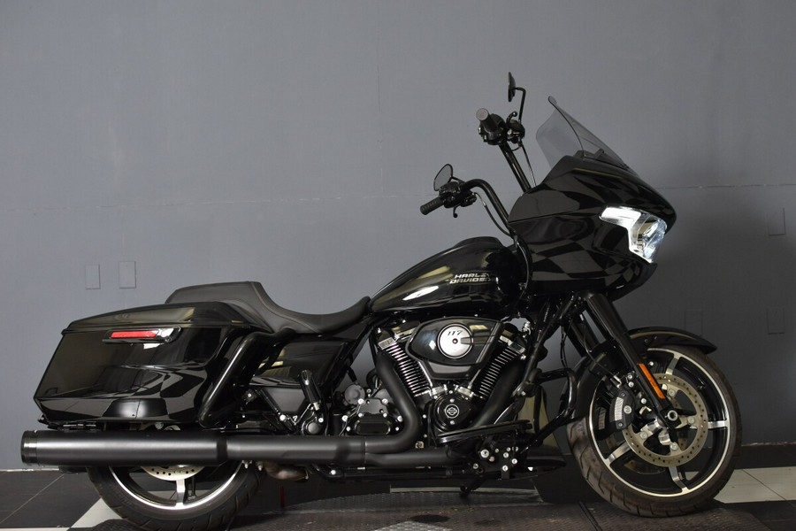 2024 Harley-Davidson Road Glide Vivid Black