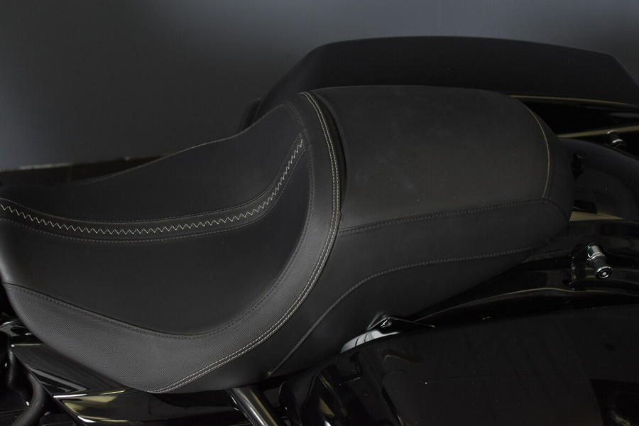 2024 Harley-Davidson Road Glide Vivid Black