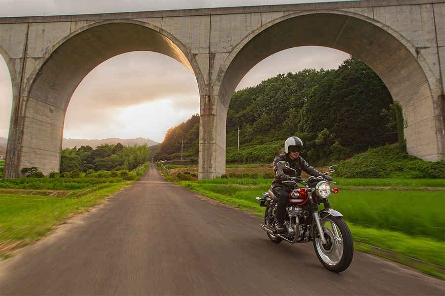 2022 Kawasaki W800