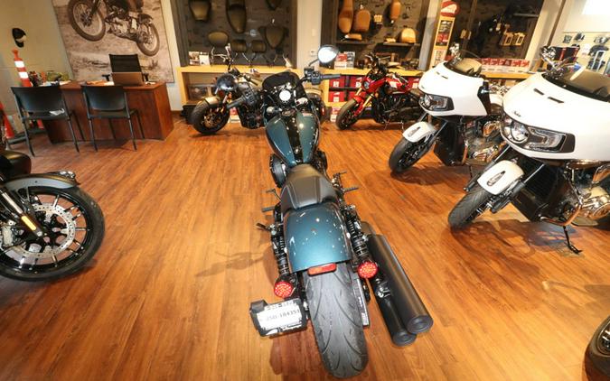 2025 Indian Motorcycle® Sport Chief Cascade Green Metallic