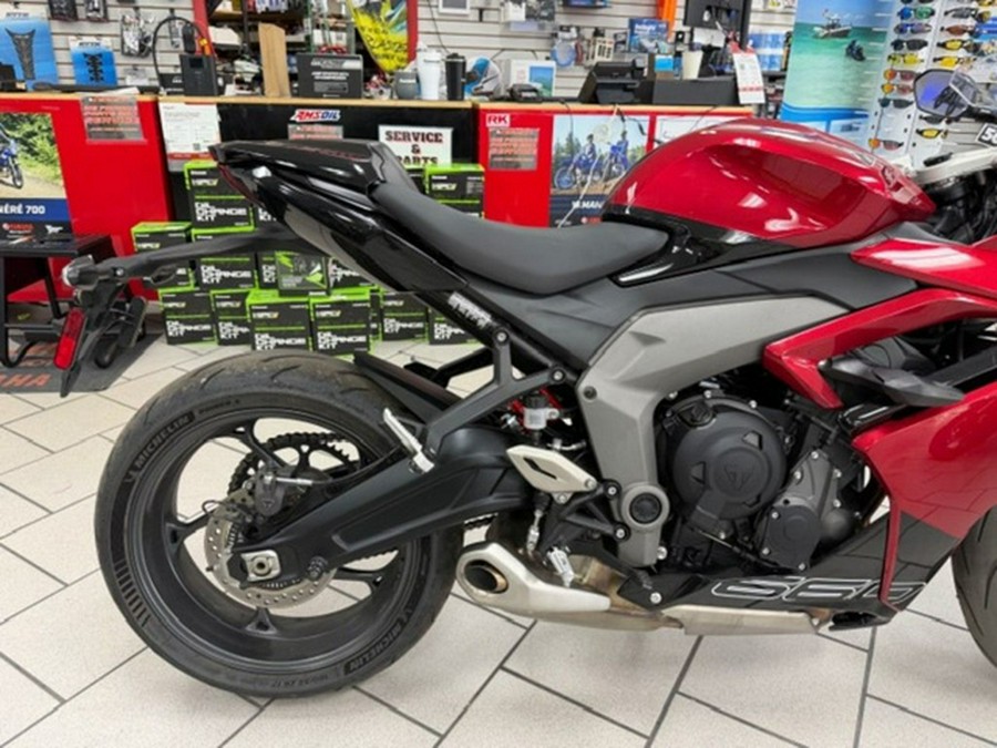 2025 Triumph Daytona 660 Carnival Red/Sapphire Black 660