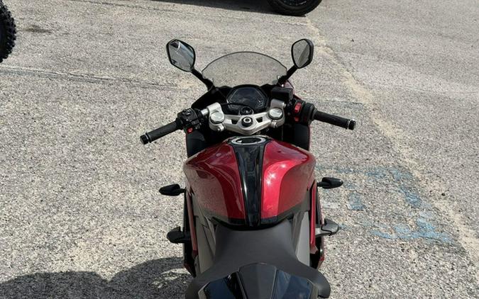 2025 Triumph Daytona 660 Carnival Red/Sapphire Black 660