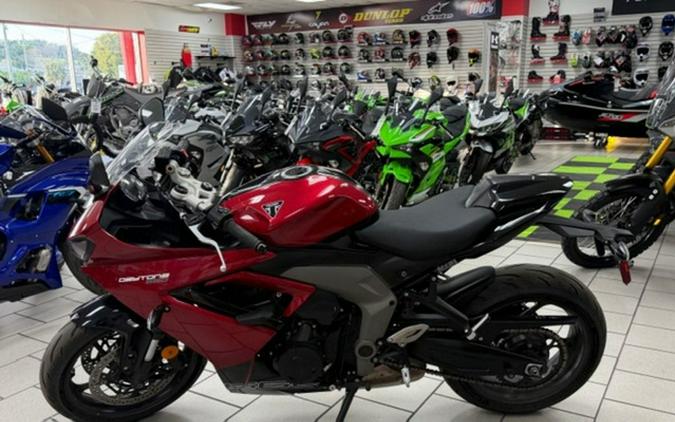 2025 Triumph Daytona 660 Carnival Red/Sapphire Black 660