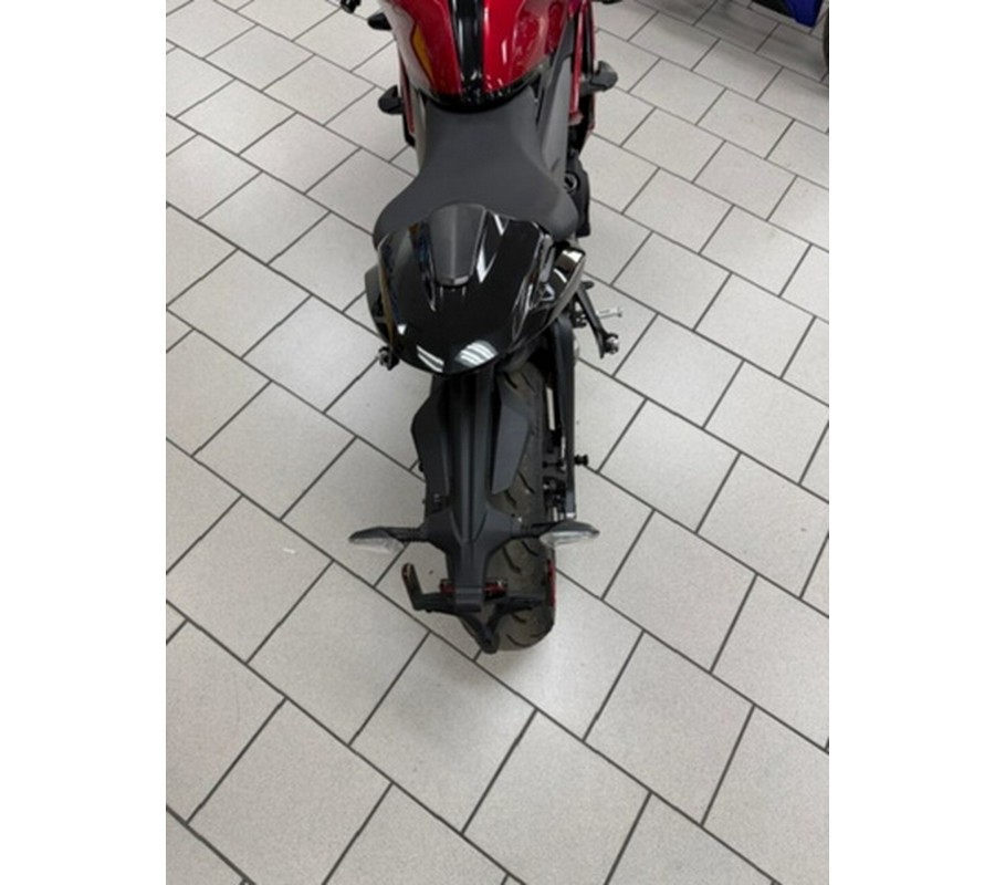2025 Triumph Daytona 660 Carnival Red/Sapphire Black 660