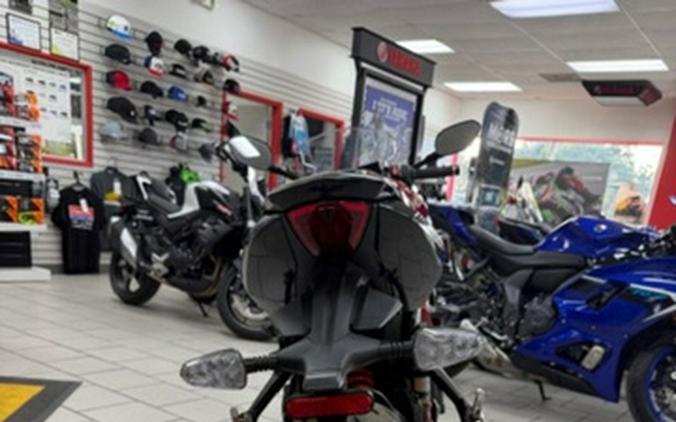 2025 Triumph Daytona 660 Carnival Red/Sapphire Black 660