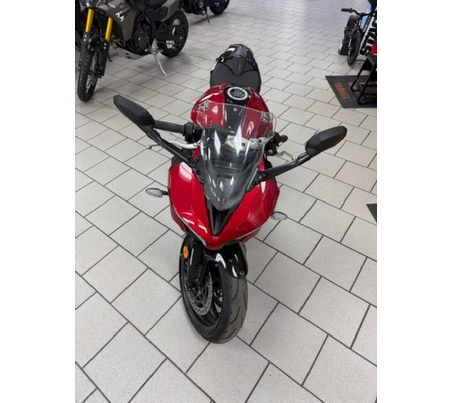 2025 Triumph Daytona 660 Carnival Red/Sapphire Black 660
