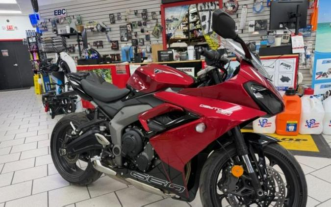 2025 Triumph Daytona 660 Carnival Red/Sapphire Black