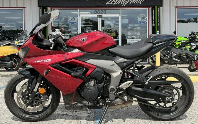 2025 Triumph Daytona 660 Carnival Red/Sapphire Black 660