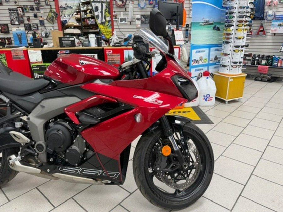 2025 Triumph Daytona 660 Carnival Red/Sapphire Black 660