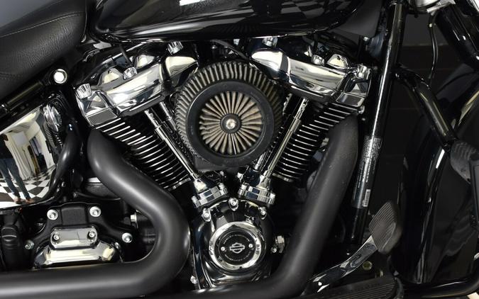 2019 Harley-Davidson Deluxe Vivid Black