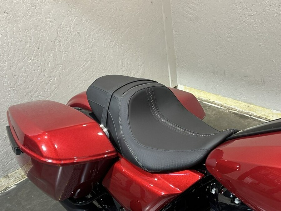 2025 Harley-Davidson® Road Glide® Brilliant Red