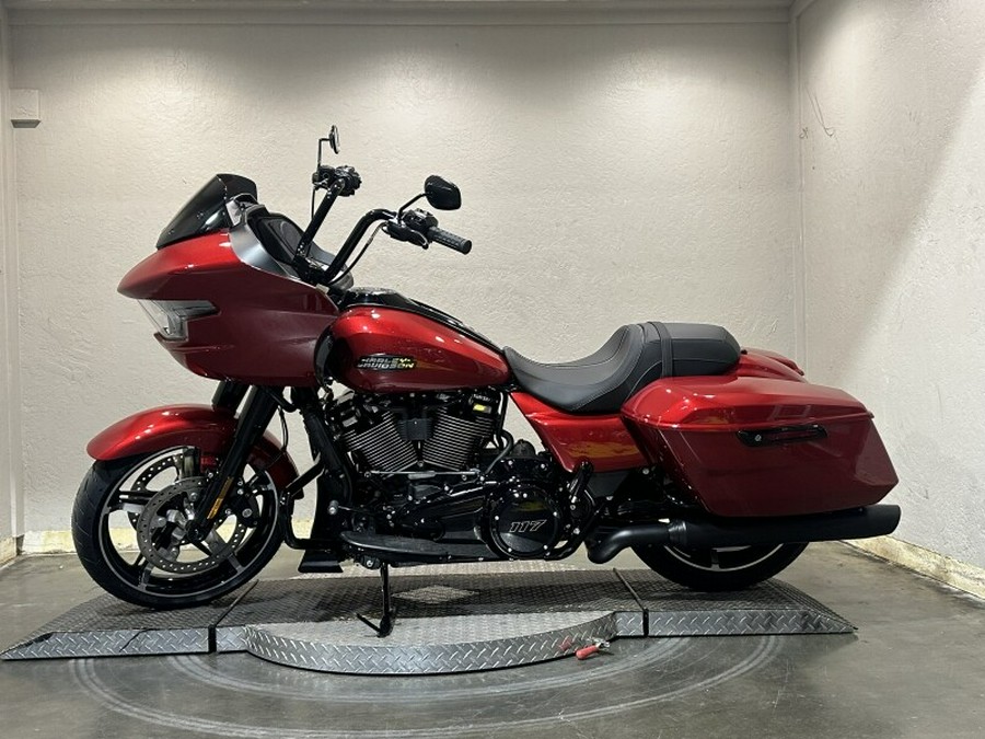 2025 Harley-Davidson® Road Glide® Brilliant Red