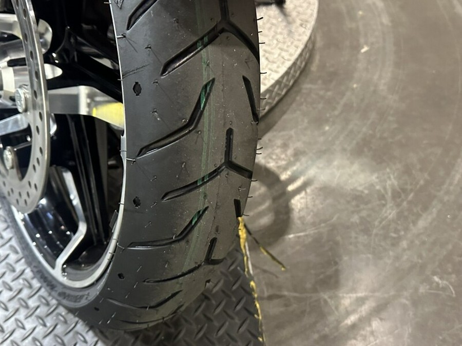 2025 Harley-Davidson® Road Glide® Brilliant Red