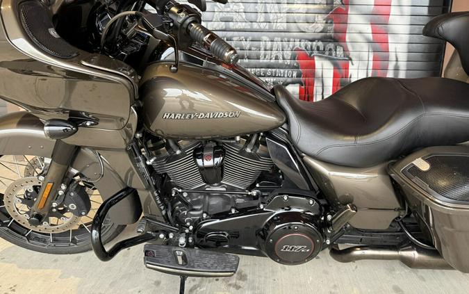2021 Harley-Davidson® CVO™ Road Glide® Bronze Armor