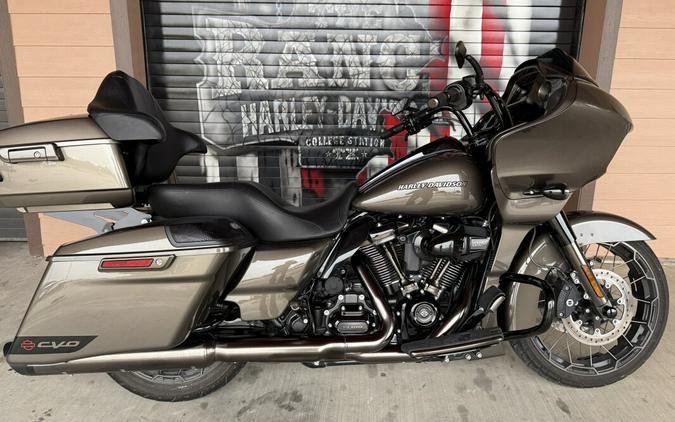 2021 Harley-Davidson® CVO™ Road Glide® Bronze Armor