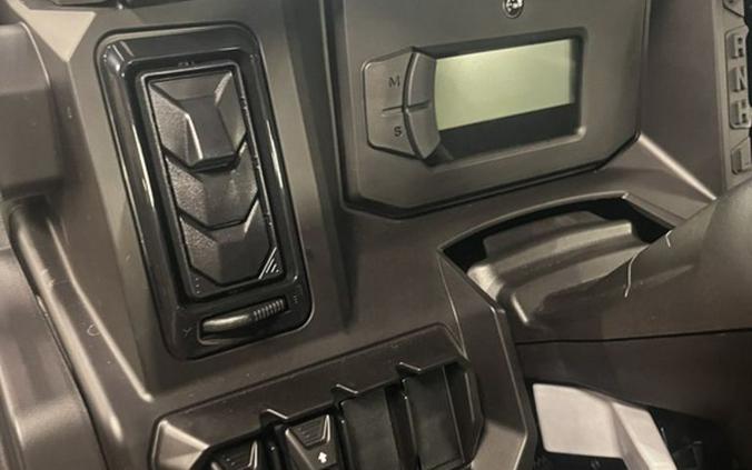 2026 Can-Am Defender XT CAB HD11