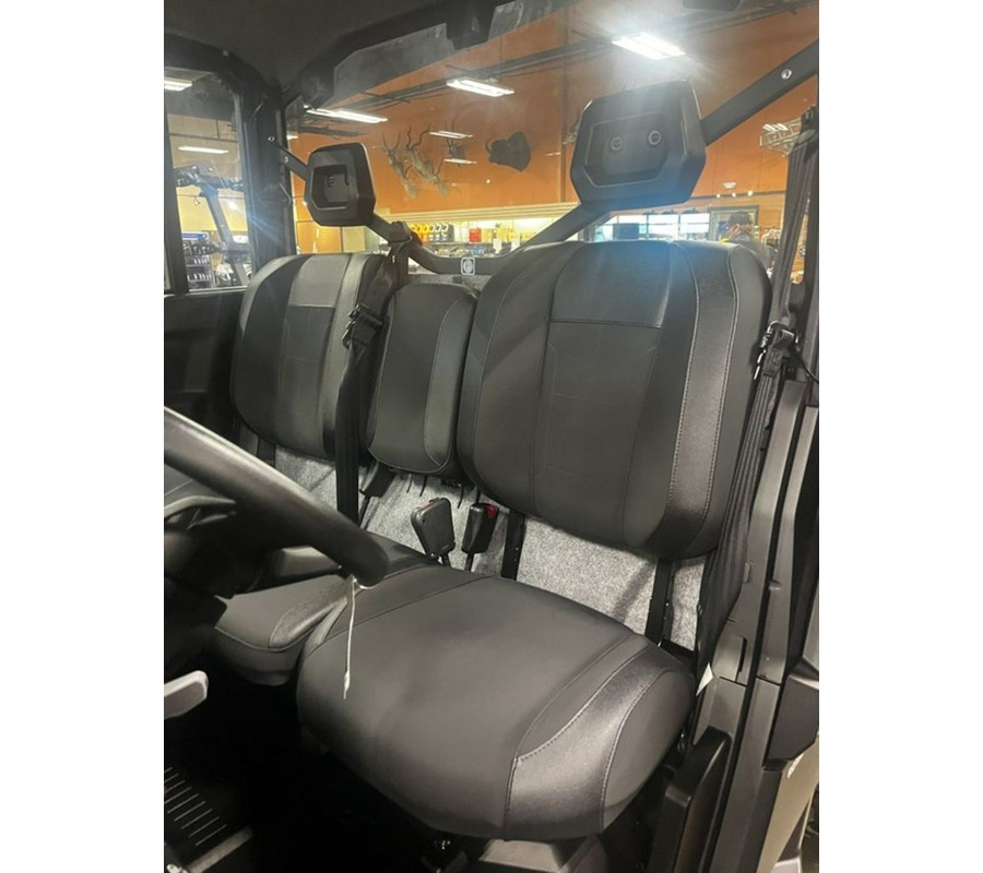 2026 Can-Am Defender XT CAB HD11