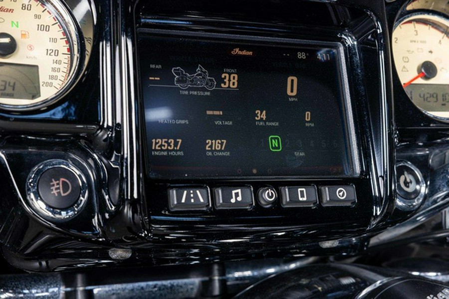 2017 Indian Roadmaster Thunder Black