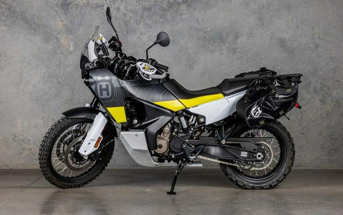 2022 Husqvarna Norden 901