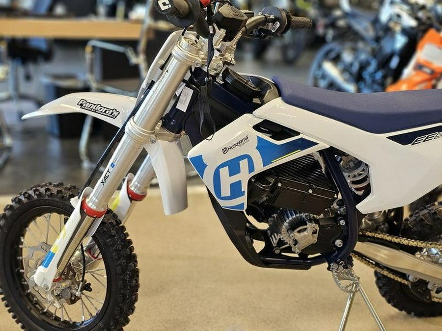 2024 Husqvarna® EE 5