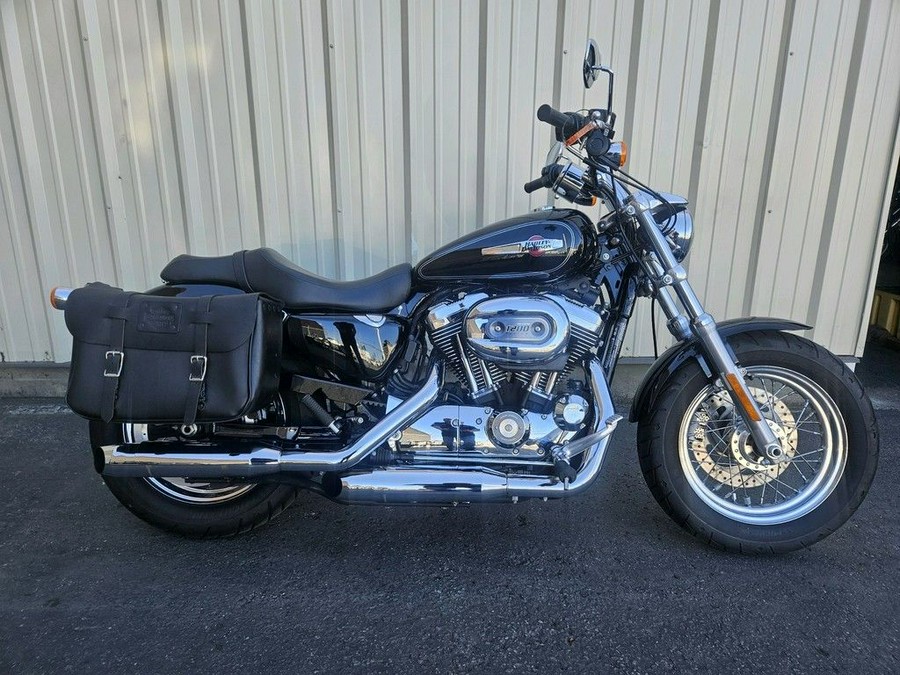 2017 Harley-Davidson® XL1200C - 1200 Custom