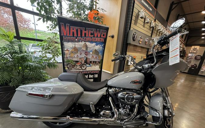 2025 Harley-Davidson® Road Glide® Billiard Gray