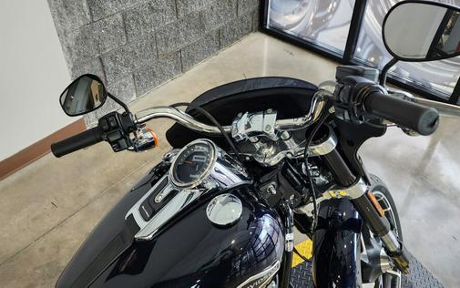 2019 Harley-Davidson® Sport Glide™ FLSB
