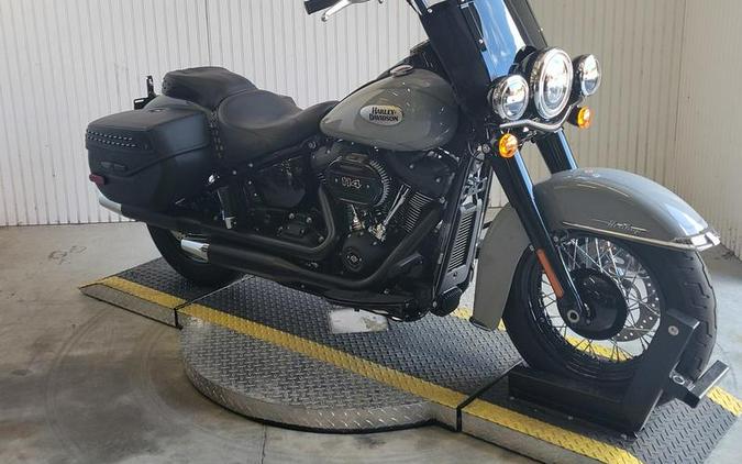 2024 Harley-Davidson® FLHCS - Heritage Classic
