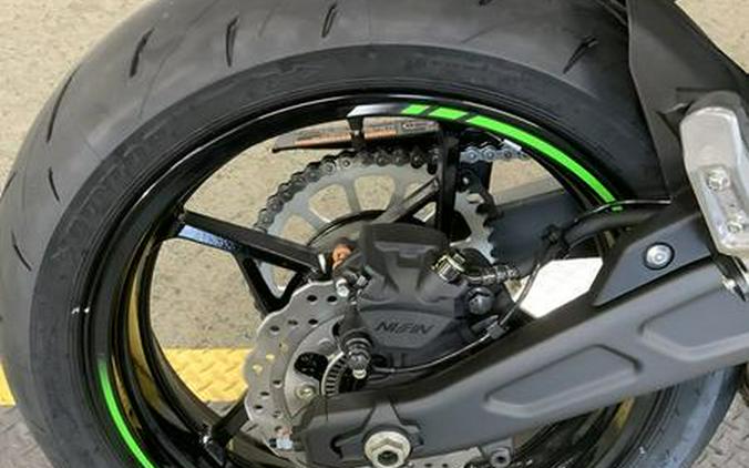 2025 Kawasaki Ninja® 650 KRT Edition ABS
