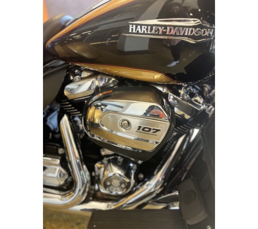 2017 Harley-Davidson Tri Glide Ultra Two-Tone Black Hills Gold/Black Hills Q