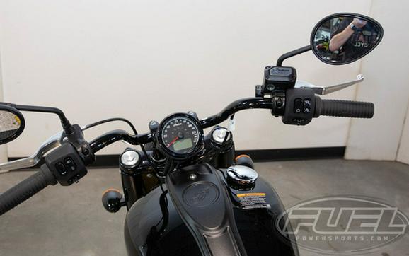 2026 Indian Chief Bobber Black Metallic