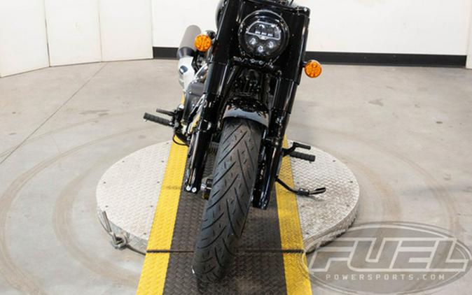 2026 Indian Chief Bobber Black Metallic