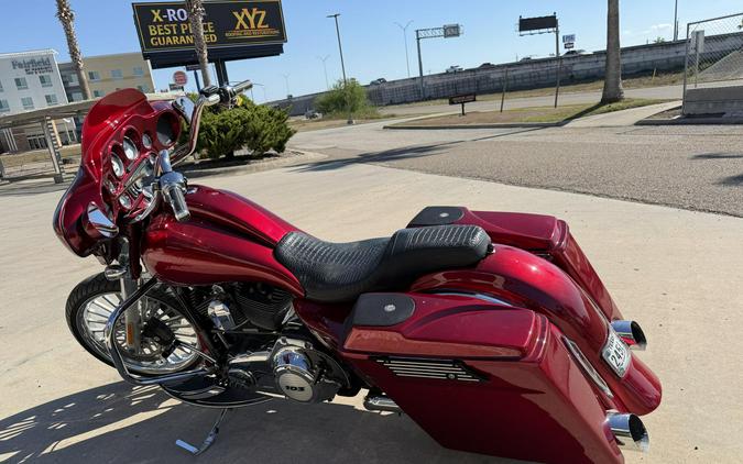 2013 Harley-Davidson Street Glide EMBR RED SUNGLO