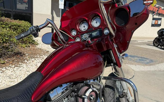 2013 Harley-Davidson Street Glide EMBR RED SUNGLO