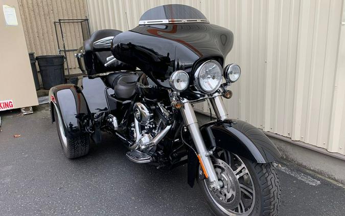 2010 Harley-Davidson® FLHXXX - Street Glide® Trike