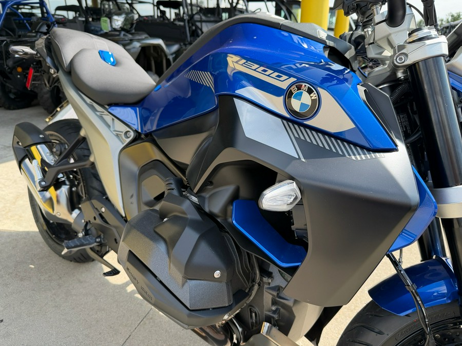 2026 BMW R 1300 R